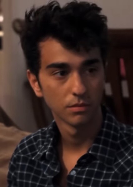 Alex Wolff photo