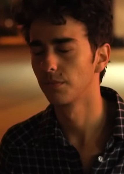Alex Wolff photo