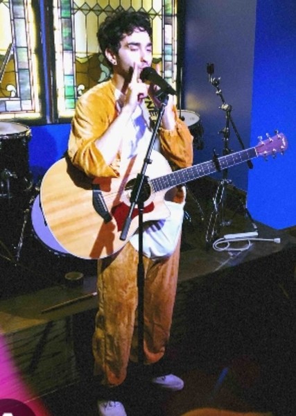 Alex Wolff photo