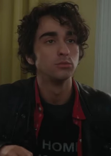 Alex Wolff photo