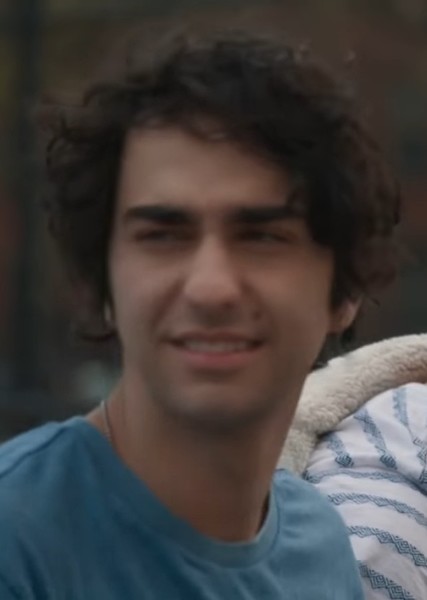 Alex Wolff photo