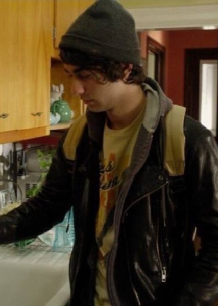 Alex Wolff photo