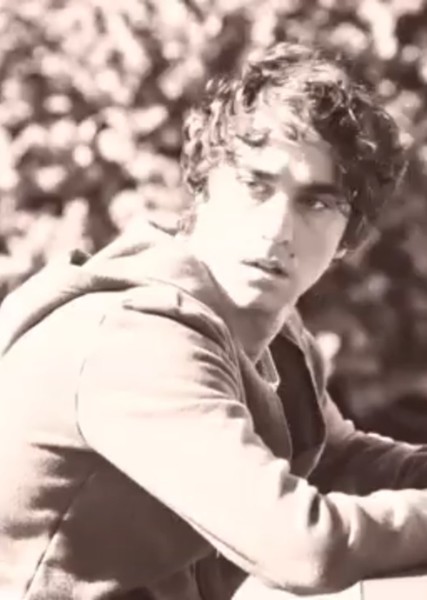 Alex Wolff photo