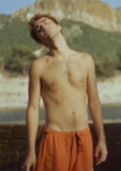 Alex Wolff photo