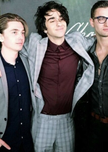 Alex Wolff photo