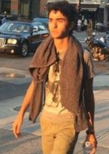 Alex Wolff photo