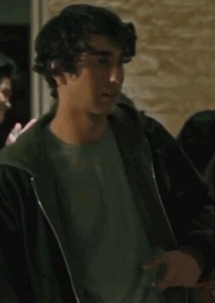 Alex Wolff photo