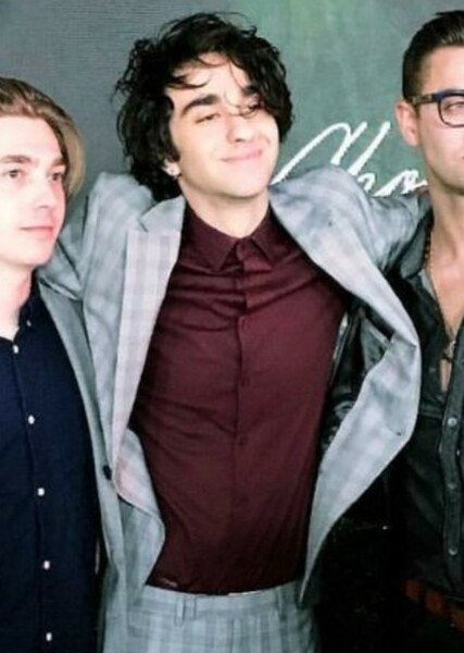 Alex Wolff photo