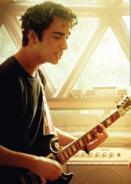 Alex Wolff photo
