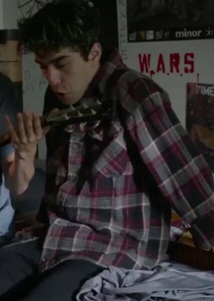 Alex Wolff photo
