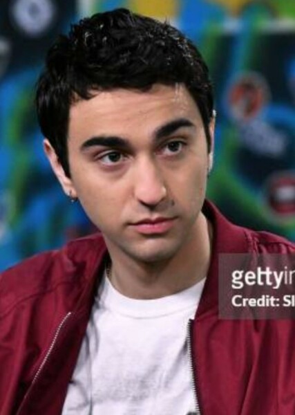 Alex Wolff photo