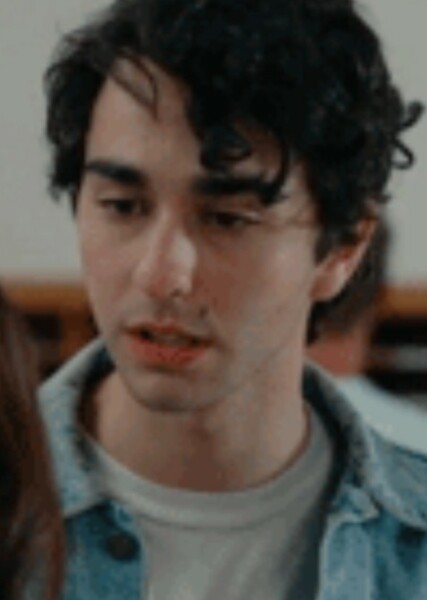 Alex Wolff photo