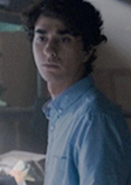 Alex Wolff photo