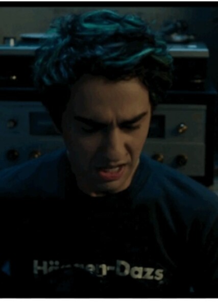 Alex Wolff photo