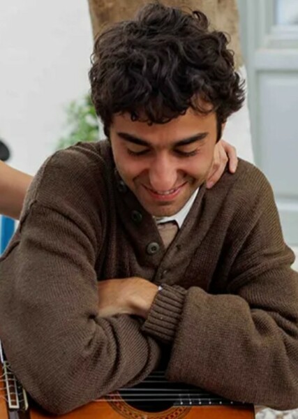 Alex Wolff photo