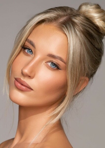 Alexa Bashan photo