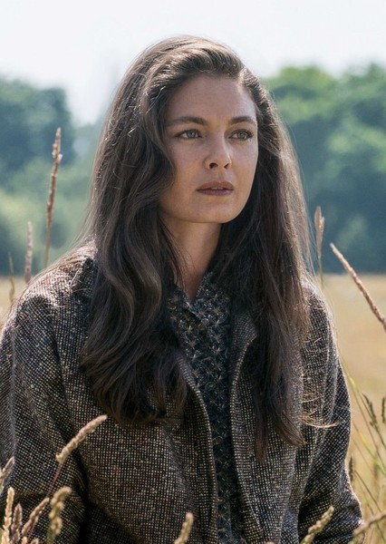 Alexa Davalos