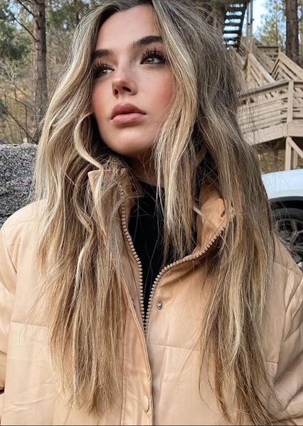 Alexa Nisenson photo