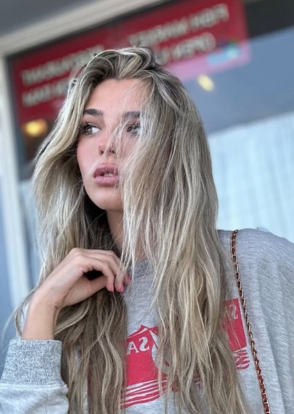 Alexa Nisenson photo