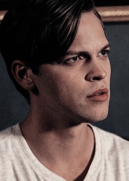 Alexander Calvert photo