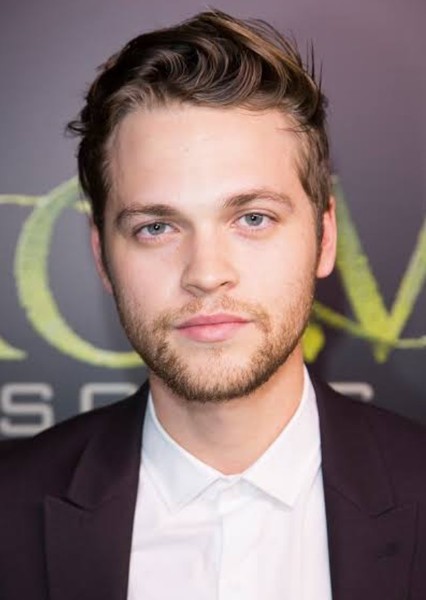 Alexander Calvert photo