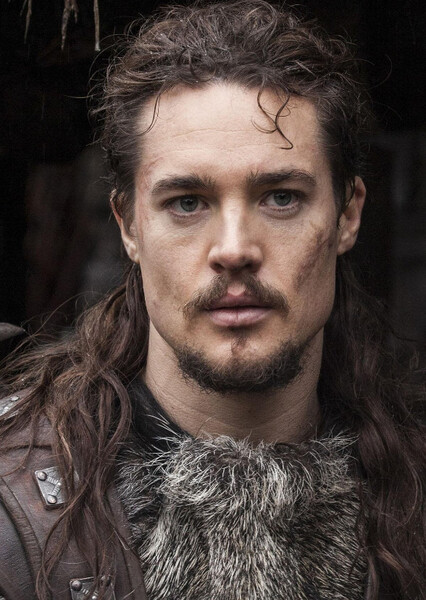 Alexander Dreymon photo