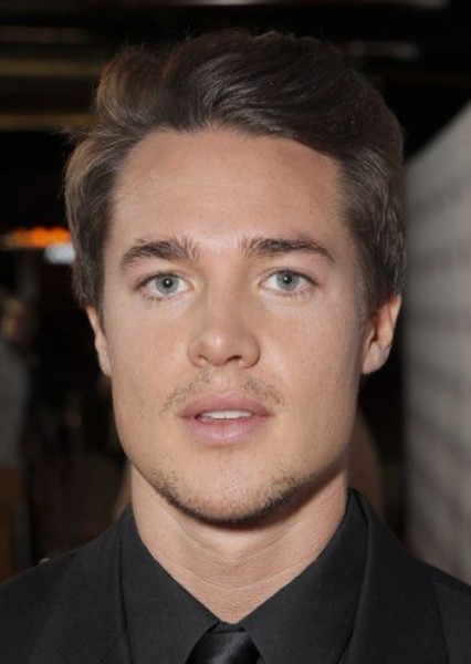 Alexander Dreymon photo