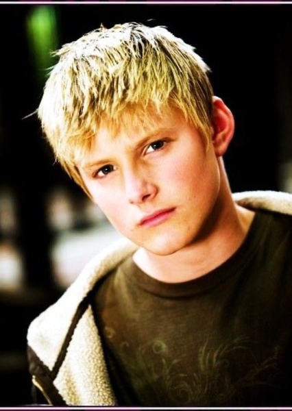Alexander Ludwig photo