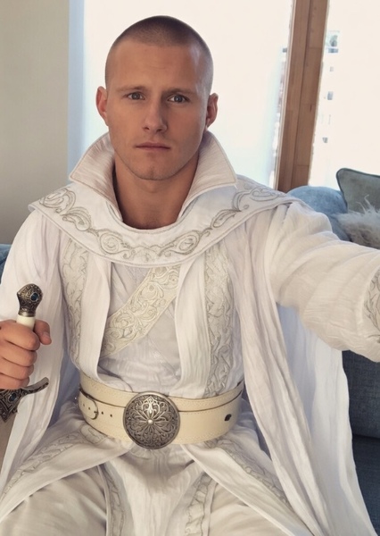 Alexander Ludwig photo