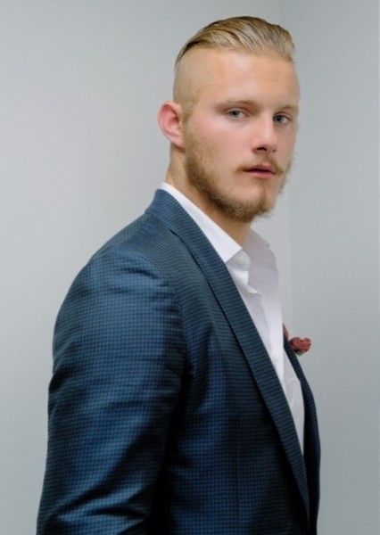 Alexander Ludwig photo