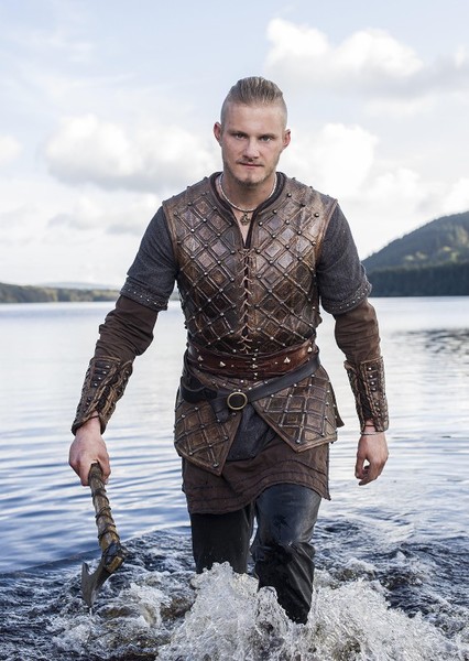 Alexander Ludwig photo