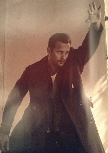Alexander Skarsgård photo