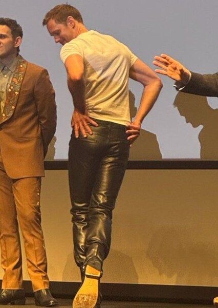Alexander Skarsgård photo