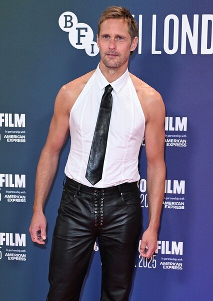 Alexander Skarsgård photo