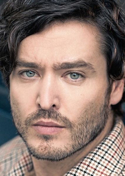 Alexander Vlahos photo