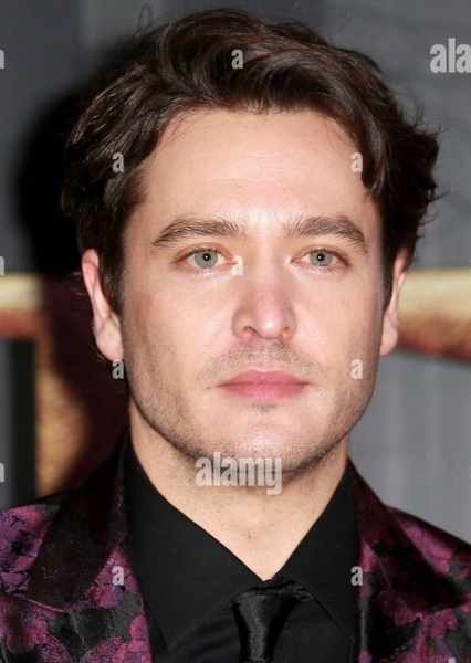 Alexander Vlahos photo