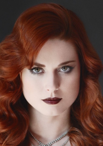 Alexandra Breckenridge photo