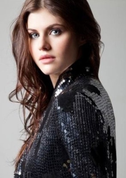 Alexandra Daddario photo