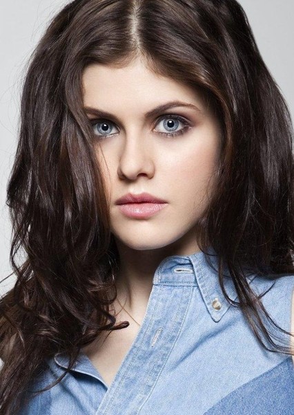 Alexandra Daddario photo