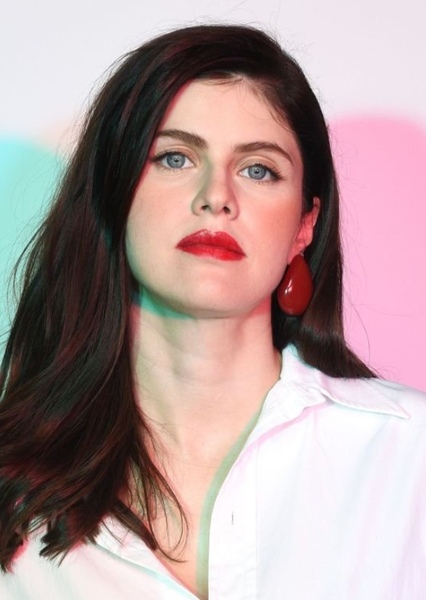 Alexandra Daddario photo