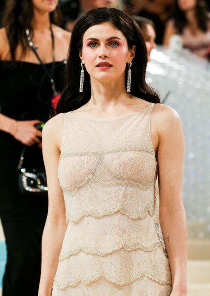 Alexandra Daddario photo