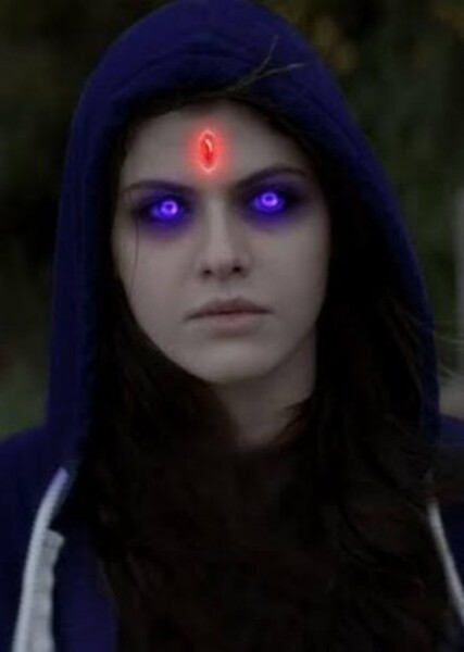 Alexandra Daddario photo