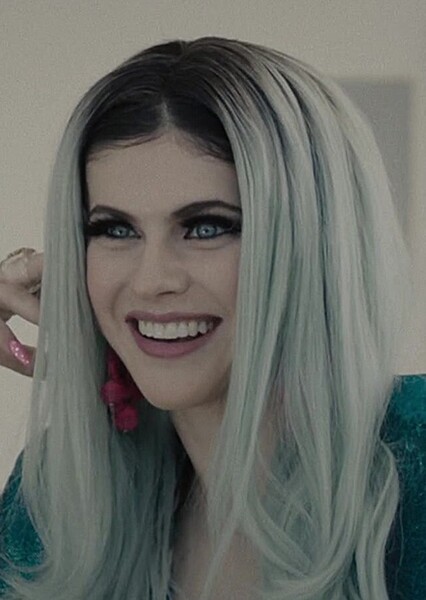 Alexandra Daddario photo