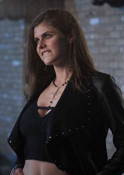 Alexandra Daddario photo