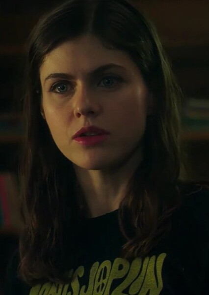 Alexandra Daddario photo