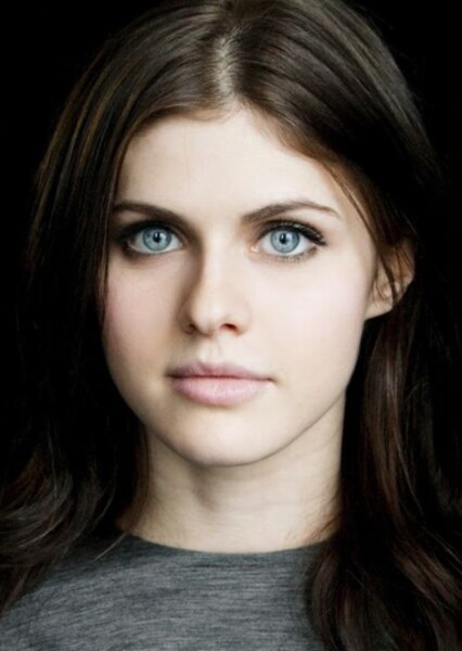 Alexandra Daddario photo