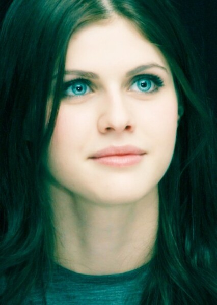 Alexandra Daddario photo