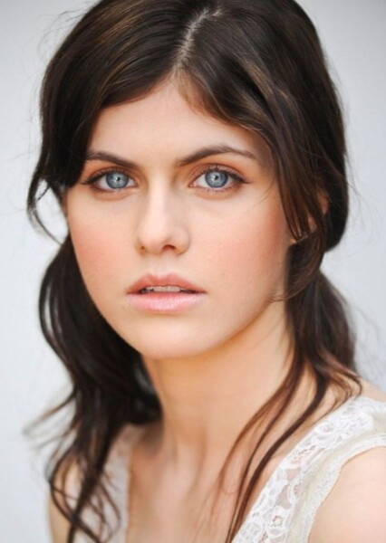 Alexandra Daddario photo