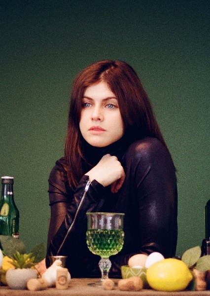 Alexandra Daddario photo
