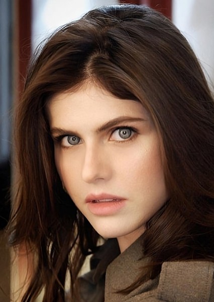 Alexandra Daddario photo